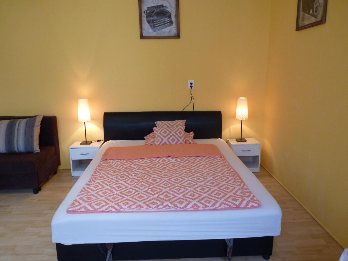 Zizi Apartman Debrecen Bagian luar foto