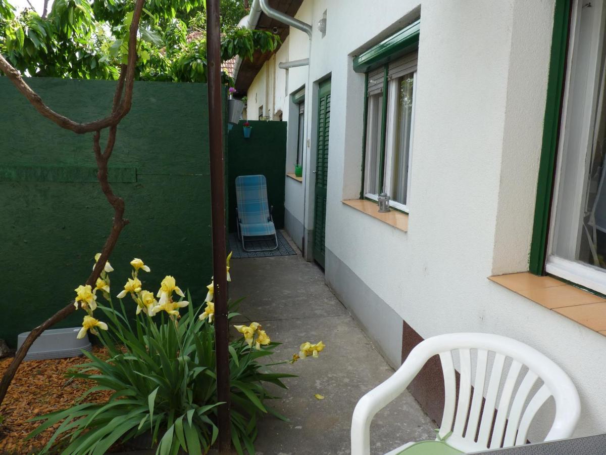 Zizi Apartman Debrecen Bagian luar foto